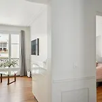 Le Xvie Chic - Paris